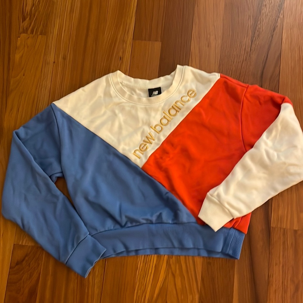 cropped new balance color block crewneck sweatshirt